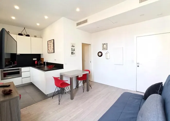 Viva Riviera - 3 Rue Commandant André